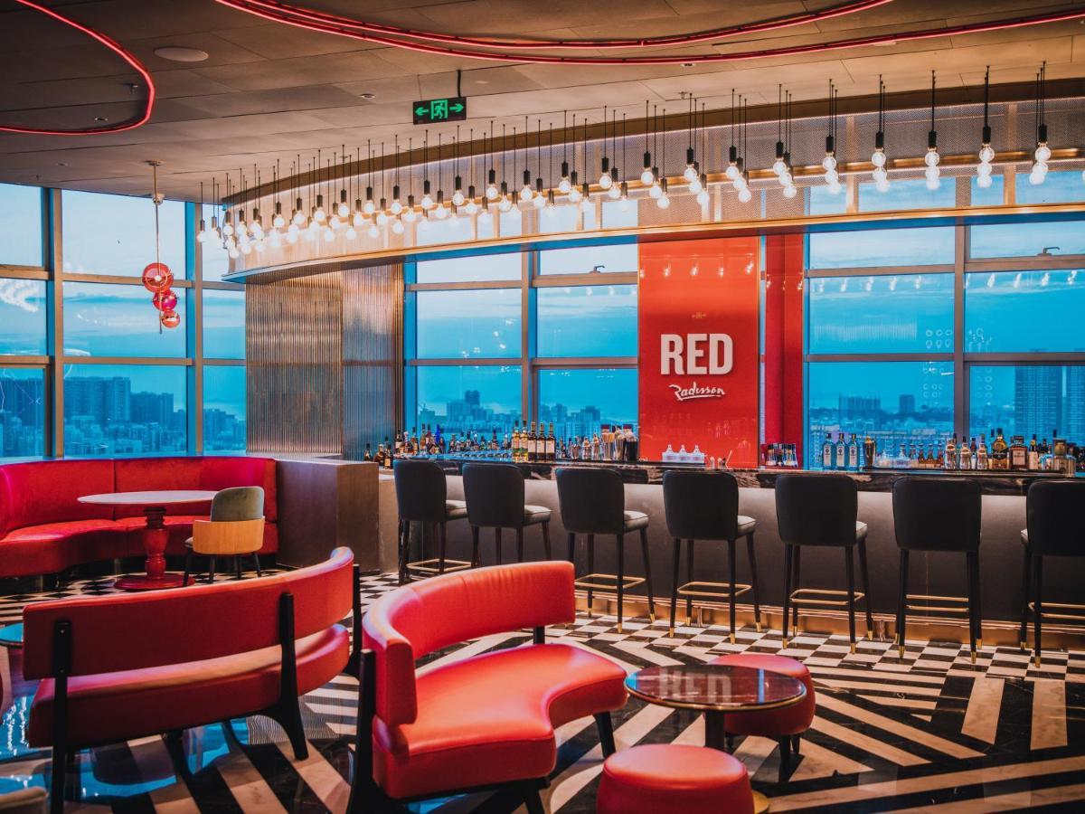 Radisson Red Hotel Zhuhai Gongbei Port Exterior foto